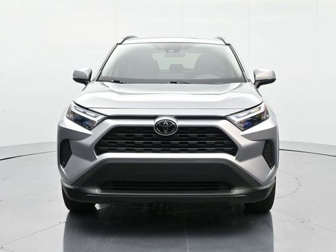 Used 2025 Toyota RAV4 XLE image 2