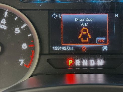 Used 2018 Ford F150 XLT w/ Equipment Group 302A Luxury AWD/4WD image 19