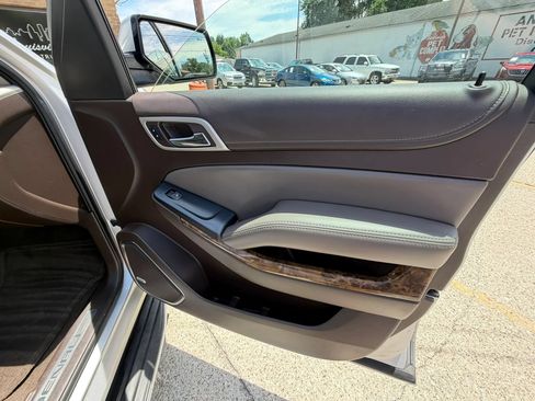 Used 2016 GMC Yukon Denali w/ Open Road Package AWD/4WD image 15