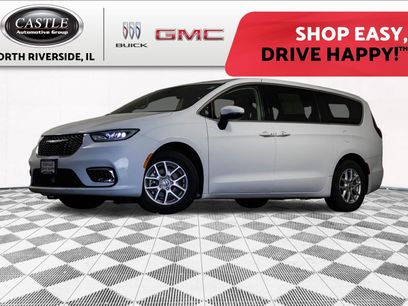 Used 2023 Chrysler Pacifica Touring-L