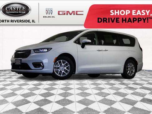 Used 2023 Chrysler Pacifica Touring-L image 1