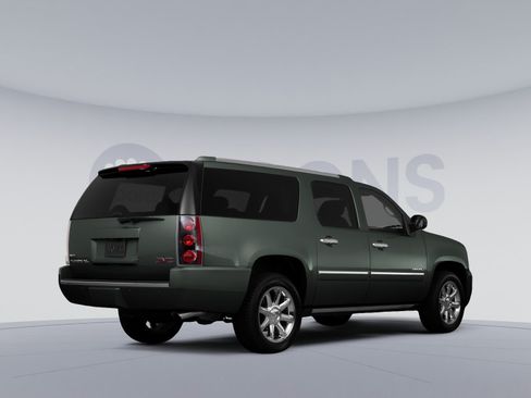 Used 2022 GMC Yukon XL Denali w/ Max Trailering Package AWD/4WD image 4
