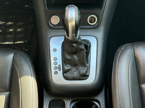 Used 2016 Volkswagen Tiguan S FWD image 18