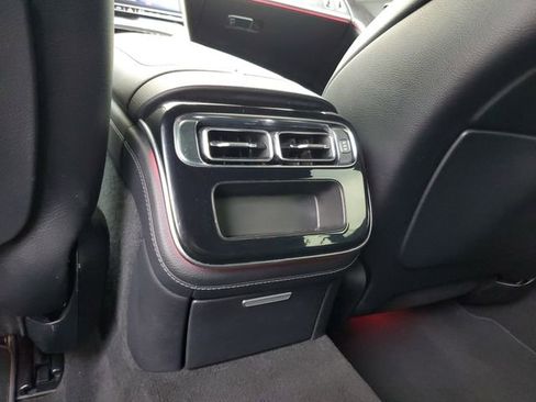 Used 2022 Mercedes-Benz S 500 4MATIC w/ AMG Line Package image 15