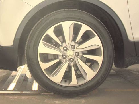 Used 2019 Buick Encore Preferred image 5