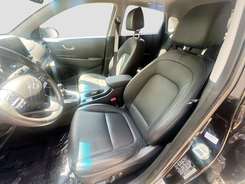 Used 2023 Hyundai Kona Limited FWD image 22