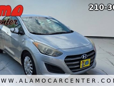 Used 2016 Hyundai Elantra GT FWD image 7