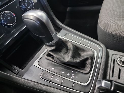 Used 2019 Volkswagen Golf S FWD image 26