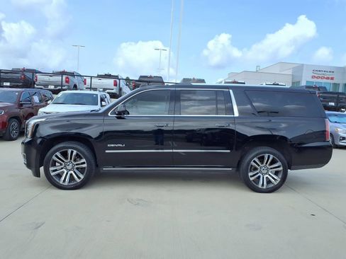 Used 2018 GMC Yukon XL Denali w/ Denali Ultimate Package RWD image 8