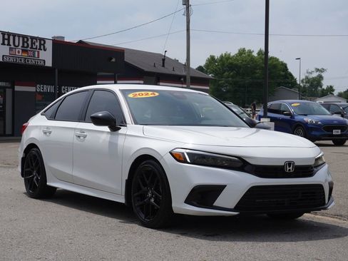 Used 2024 Honda Civic Sport image 9