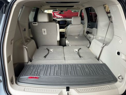 Used 2023 GMC Acadia Denali w/ Denali Ultimate Package AWD/4WD image 10