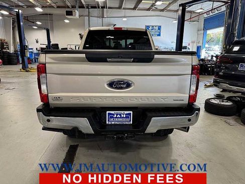 Used 2017 Ford F250 Lariat w/ Chrome Package image 4