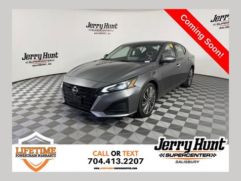 Used 2023 Nissan Altima 2.5 SL image 1