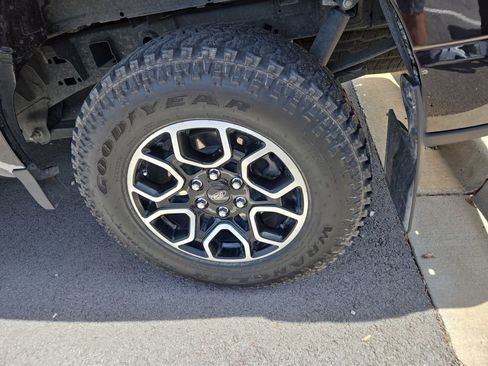 Used 2023 Ford F150 Lariat image 5