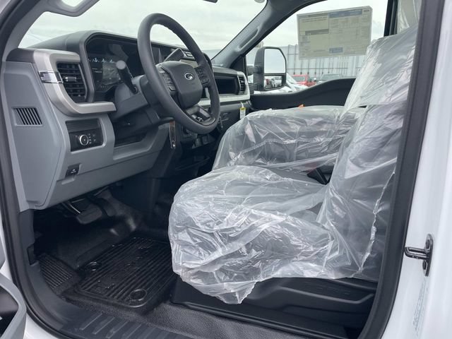 New 2026 Ford F550 4x4 Regular Cab Super Duty image 5