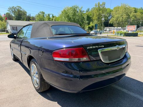 Used 2004 Chrysler Sebring Limited w/ Driver Convenience Group FWD image 40