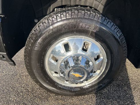 Used 2025 Chevrolet Silverado 3500 High Country w/ High Country Premium Package image 19