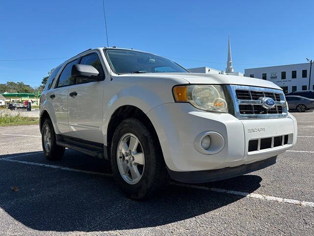 Used 2011 Ford Escape XLT FWD image 3