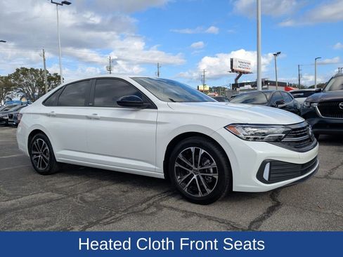 Used 2024 Volkswagen Jetta Sport image 2