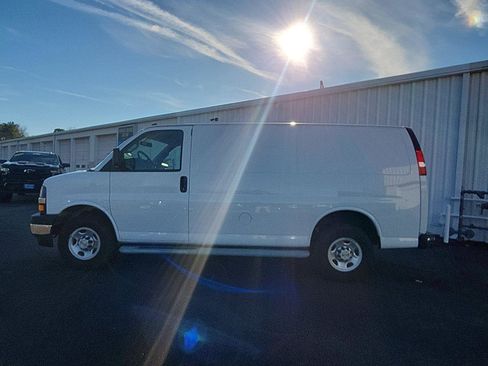Used 2024 Chevrolet Express 2500 w/ Driver Convenience Package image 2