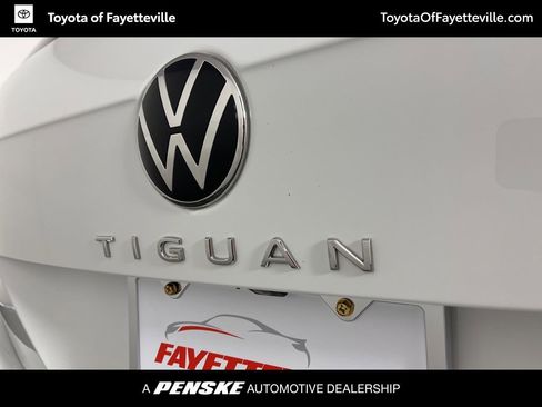 Used 2022 Volkswagen Tiguan S image 17