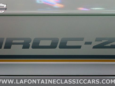 Used 1990 Chevrolet Camaro IROC-Z image 20
