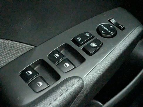 Used 2019 Hyundai Accent Limited image 28