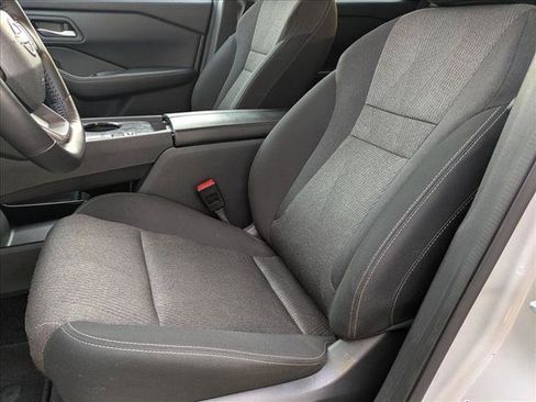 Used 2025 Nissan Rogue SV FWD image 12