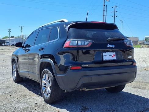Used 2019 Jeep Cherokee Latitude Plus image 3