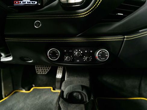 Used 2017 Ferrari 488 GTB RWD image 22