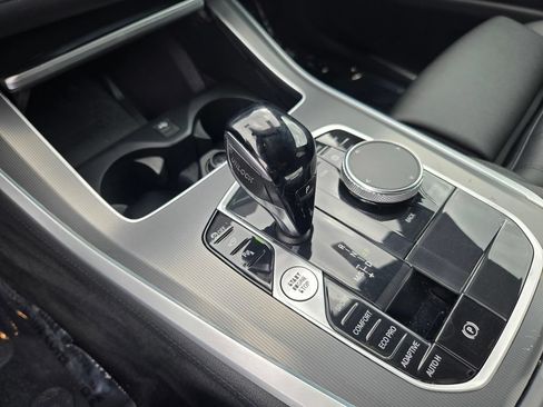 Used 2022 BMW X5 sDrive40i w/ Premium Package RWD image 18