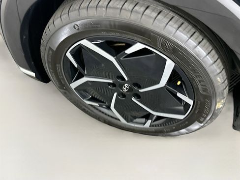 Used 2024 Hyundai Ioniq 5 SEL image 11