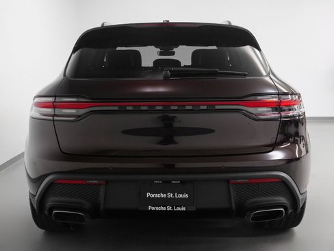 Used 2025 Porsche Macan image 9