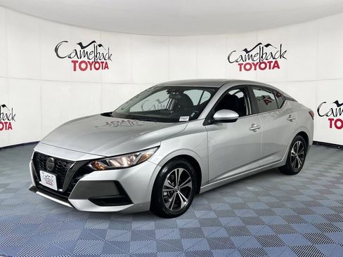 Used 2023 Nissan Sentra SV image 2