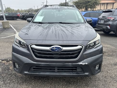 Used 2020 Subaru Outback Premium image 8