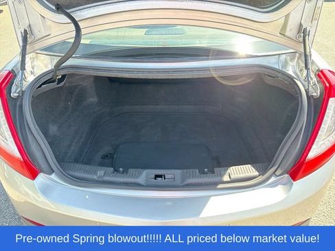 Used 2013 Lincoln MKS FWD image 16