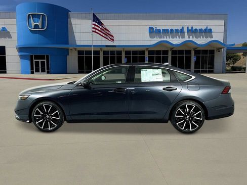 New 2026 Honda Accord Touring image 2