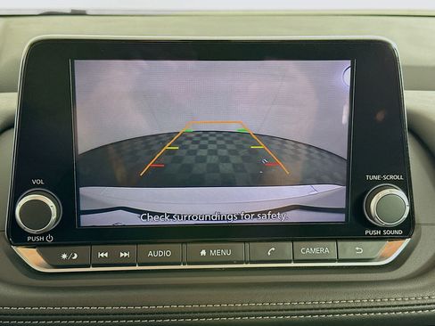 Used 2025 Nissan Rogue SV image 22