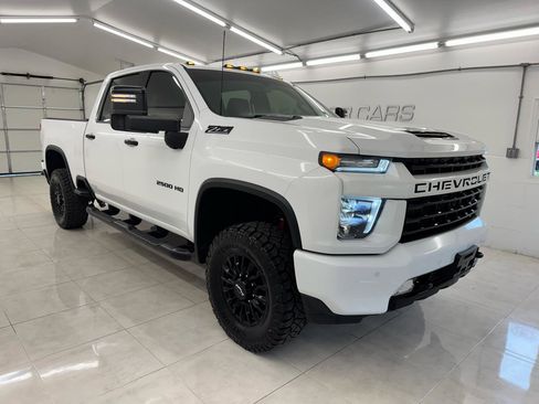 Used 2021 Chevrolet Silverado 2500 LTZ w/ LTZ Plus Package AWD/4WD image 3