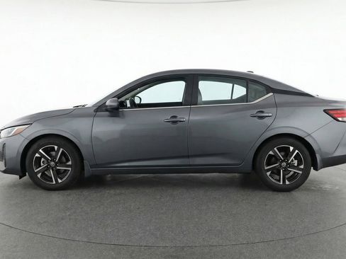 Used 2025 Nissan Sentra SV image 5