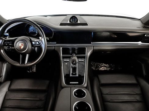 Used 2021 Porsche Panamera image 13