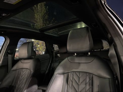 Certified 2025 Kia Sportage X-Pro AWD/4WD image 4
