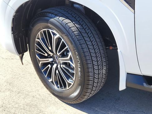 New 2026 Nissan Armada SL w/ Captain's Chari Seat Package image 11