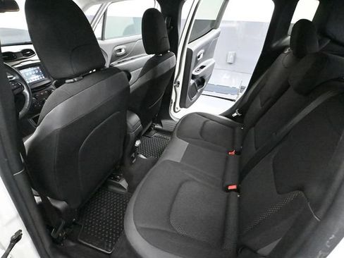 Used 2020 Jeep Renegade Altitude FWD image 35