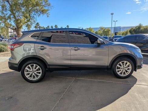 Used 2021 Nissan Rogue Sport S image 6