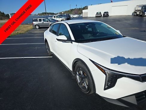 Used 2025 Kia K4 FWD image 1