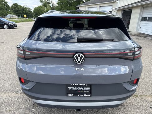 Used 2023 Volkswagen ID.4 Pro S Plus AWD/4WD image 6