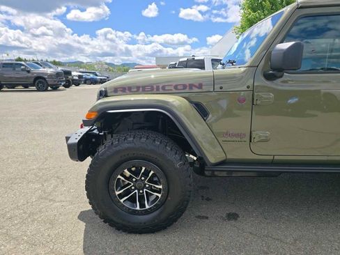 New 2026 Jeep Wrangler Unlimited Rubicon AWD/4WD image 18