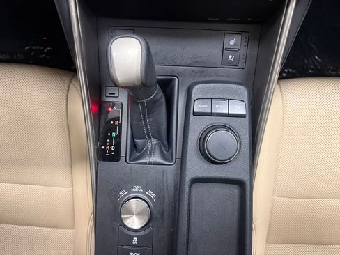 Used 2016 Lexus IS 200t RWD image 25