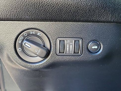 Used 2022 Dodge Challenger R/T RWD image 19